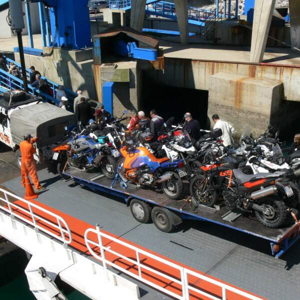 Motorradreisen Marokko Ankunft Gruppe Tourbesprechung